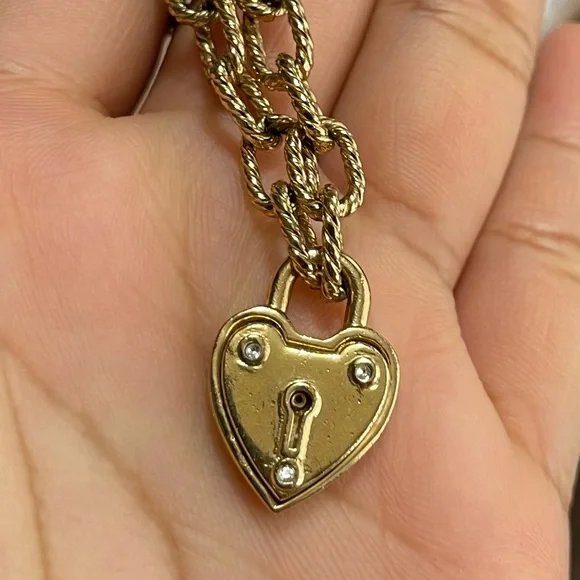 Juicy Couture Gold Bracelet w/ Detachable Key Juicy Charm - Picture 6 of 8